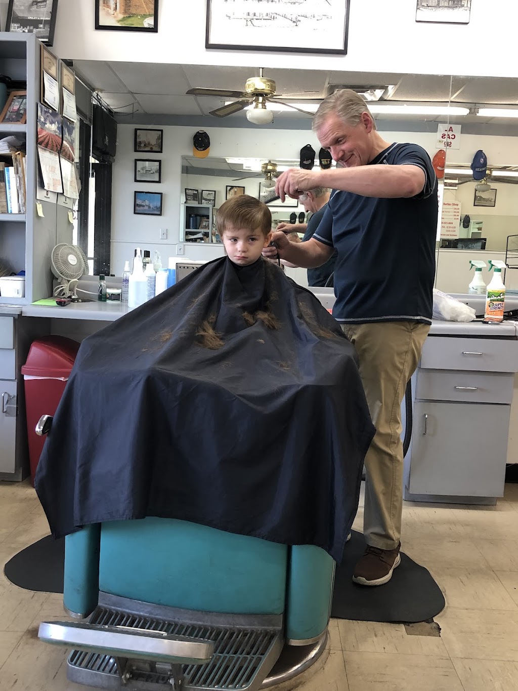 31-W Barber Shop | 320 West Dr, White House, TN 37188, USA | Phone: (615) 672-8616