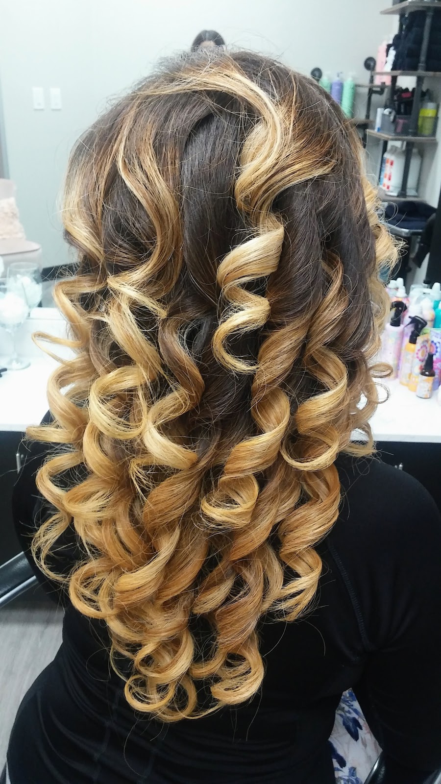 Vicky Tolia Studio 122 @ Suncoast Salon Studios | 7801 Mitchell Blvd, Trinity, FL 34655, USA | Phone: (727) 482-0474