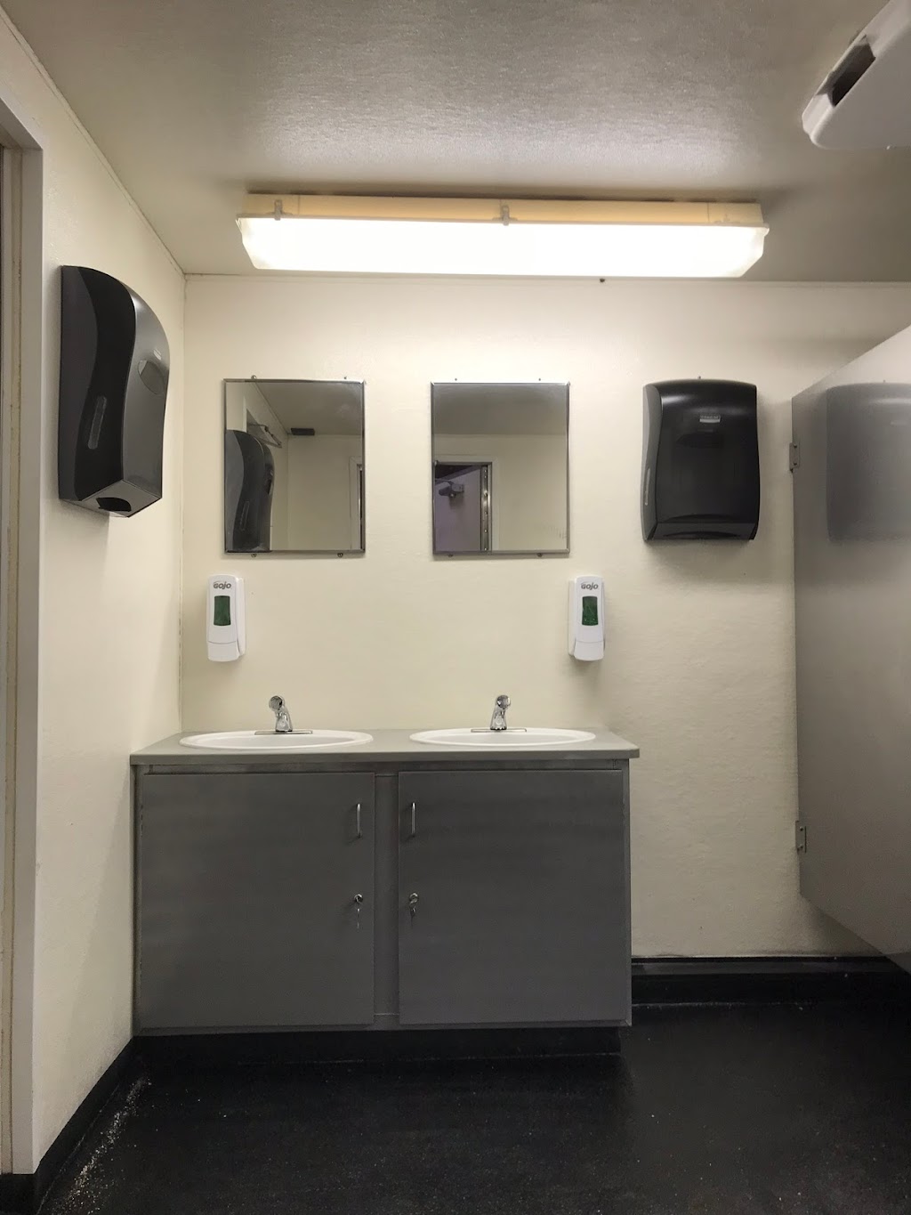 Restroom Trailer Repair | 266 Gracewood Ln, High Point, NC 27262, USA | Phone: (336) 259-4049