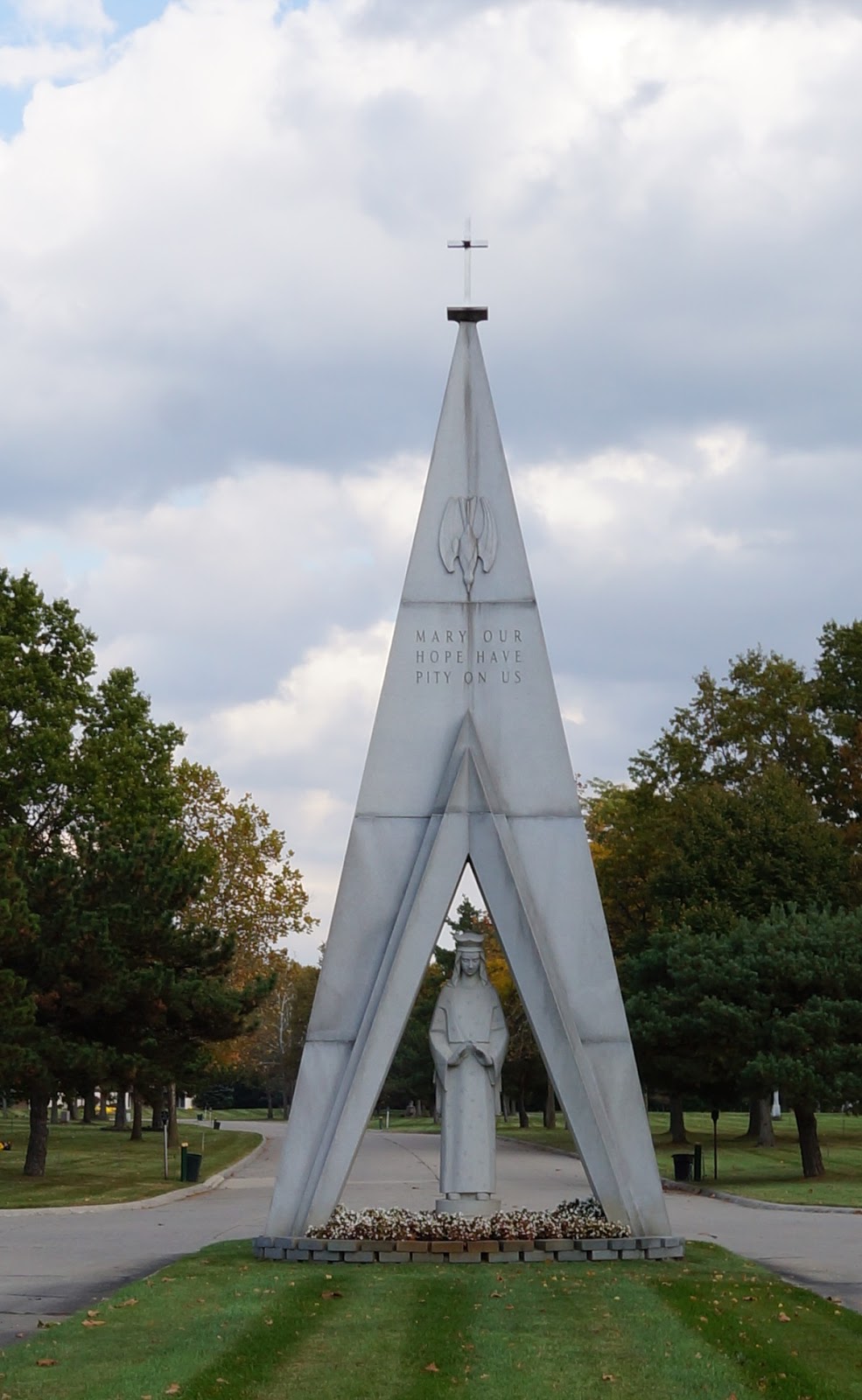 Our Lady of Hope Cemetery | 18303 Allen Rd, Brownstown Charter Twp, MI 48193, USA | Phone: (734) 285-2155