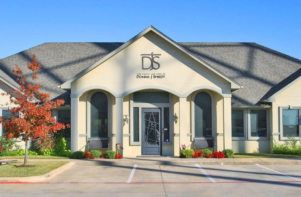 The Family Law Firm of Donna J Smiedt | 3216 W Arkansas Ln, Arlington, TX 76016, USA | Phone: (817) 572-9900