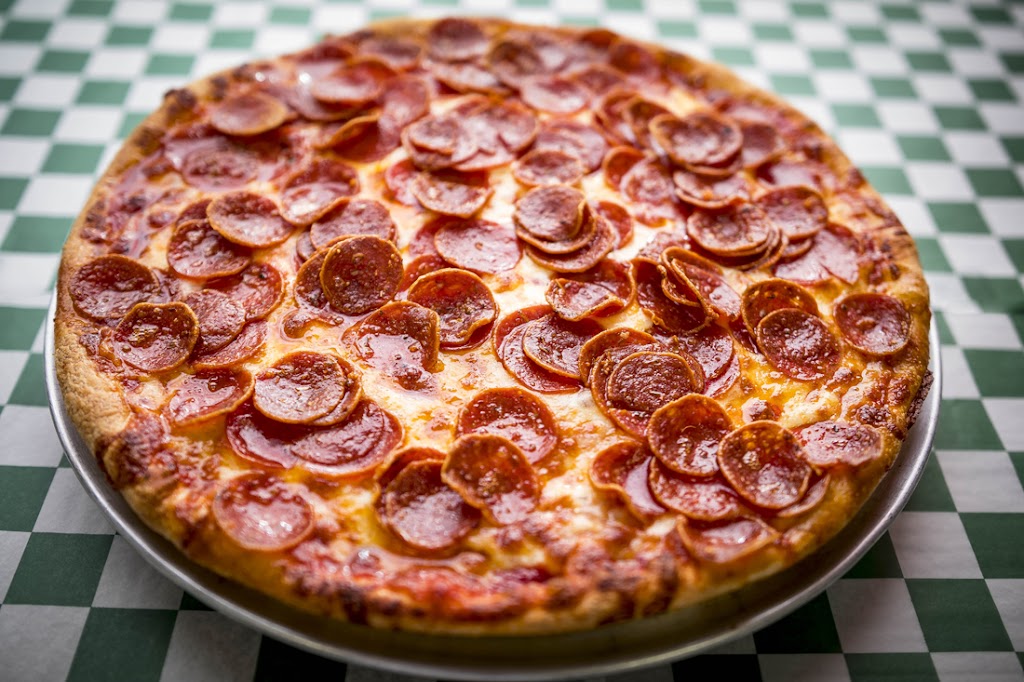 Gioninos Pizzeria | 676 Eastwood Ave, Tallmadge, OH 44278, USA | Phone: (330) 630-2010