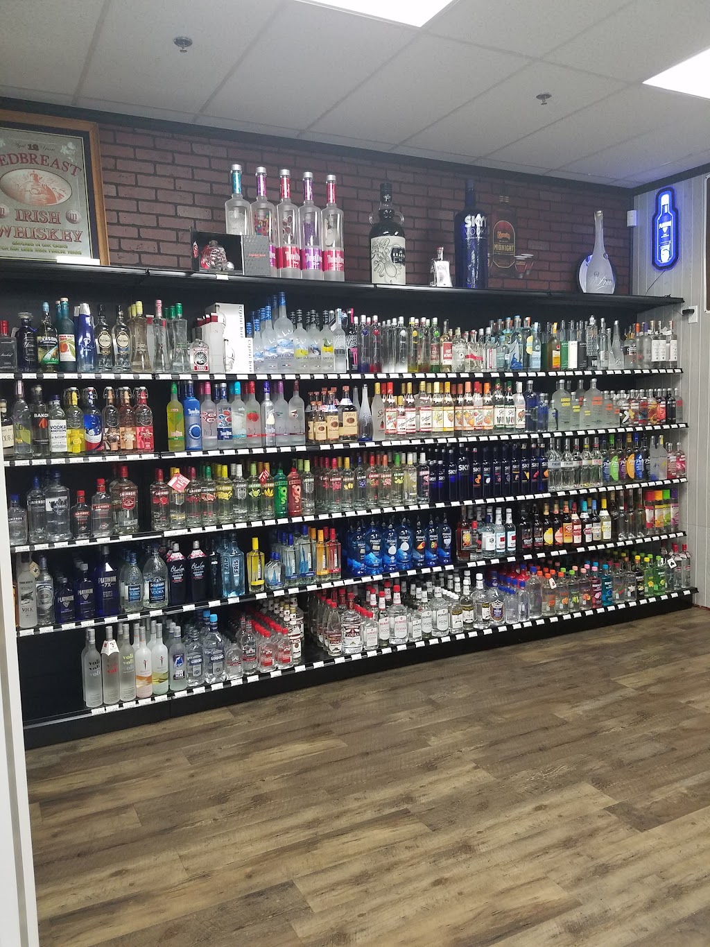 Spirit World Liquor Store | 25 95th Dr NE #106, Lake Stevens, WA 98258, USA | Phone: (425) 405-3025