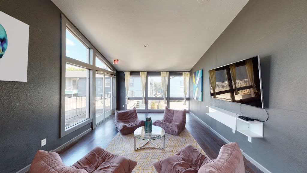 Circuit At The Grid | 2011 Lincoln Dr, Arlington, TX 76011, USA | Phone: (817) 402-0237