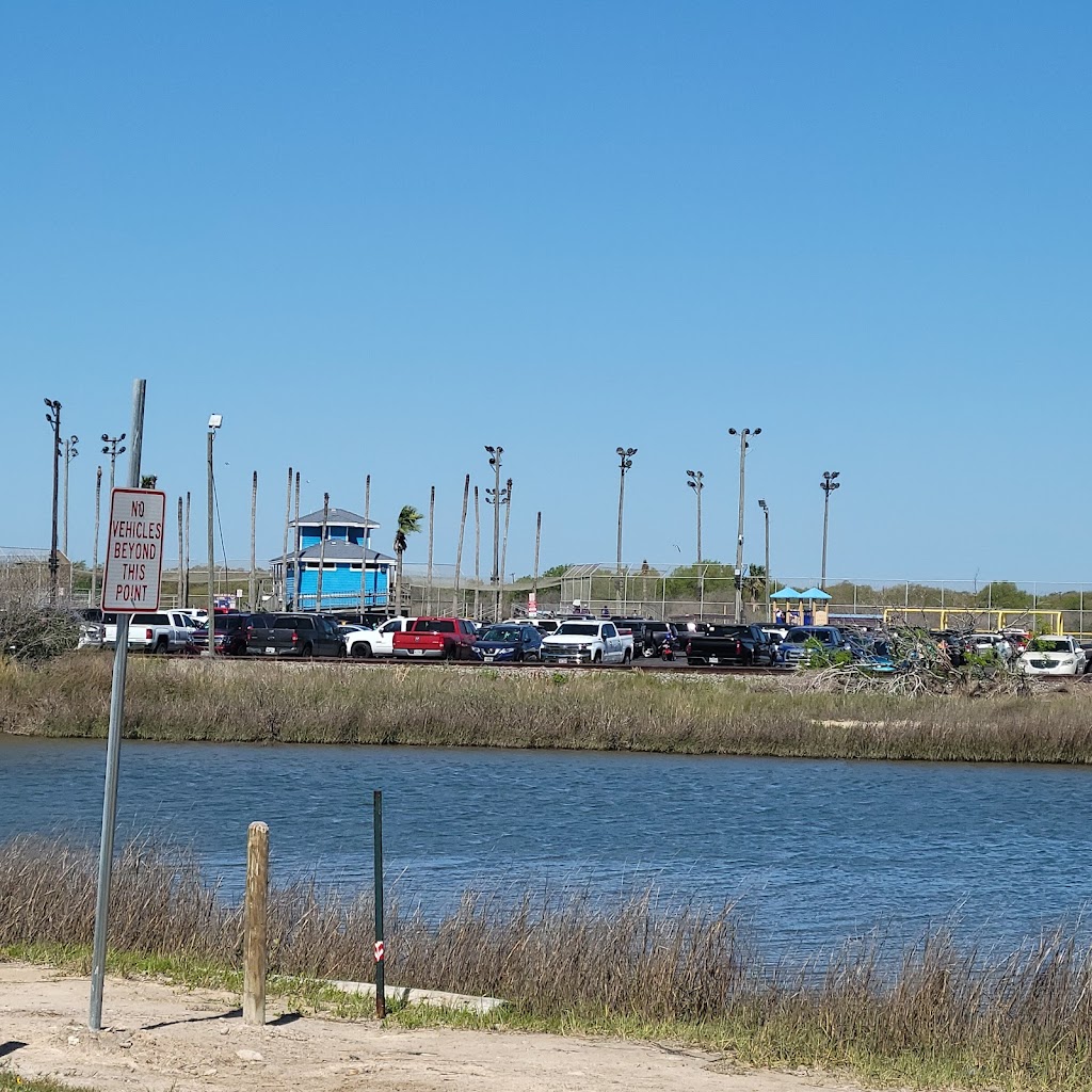 Aransas Pass Aquatic Center | 400 E Johnson Ave, Aransas Pass, TX 78336, USA | Phone: (361) 758-7770