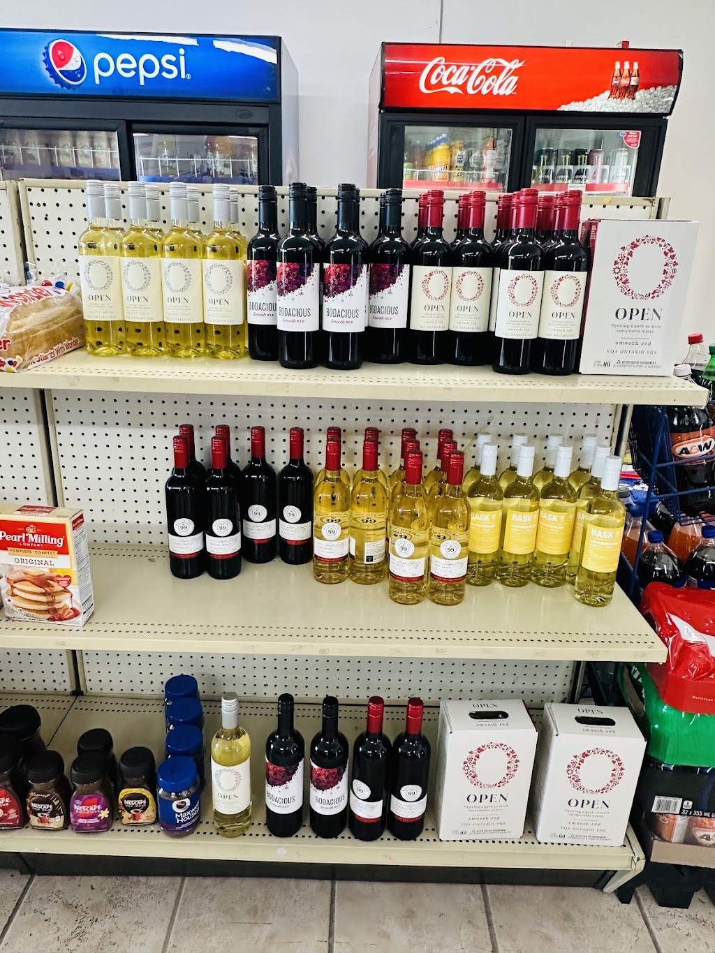 Apple Tree Convenience | 409 Main St W, Grimsby, ON L3M 1T1, Canada | Phone: (289) 235-9731