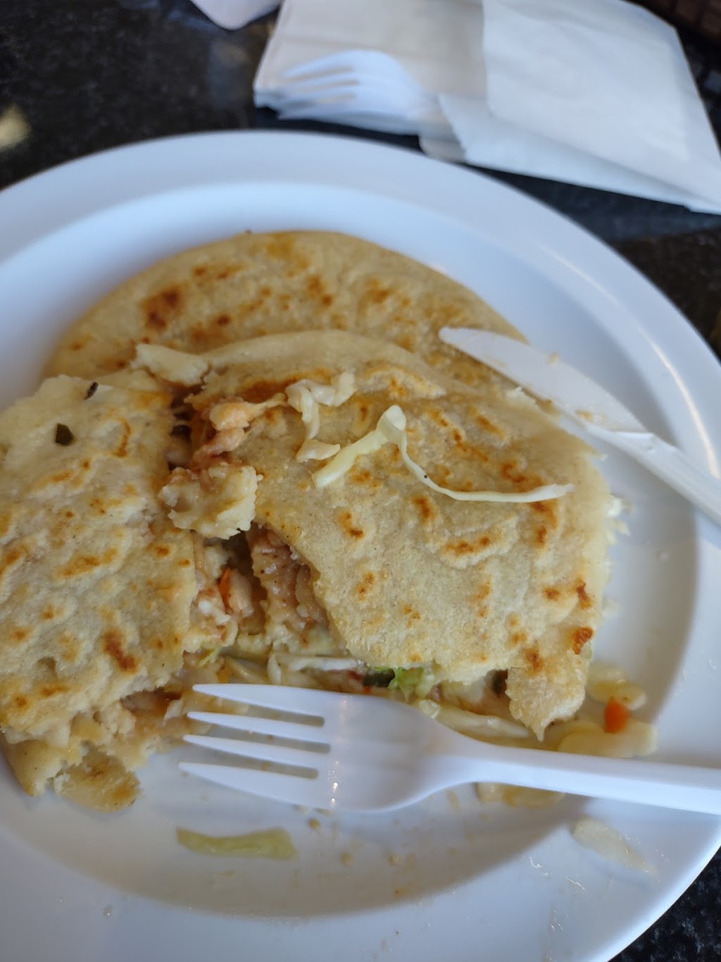 El Jireh Pupuseria Y Restaurant | 522 E Vine Ave, West Covina, CA 91790, USA | Phone: (626) 699-1086