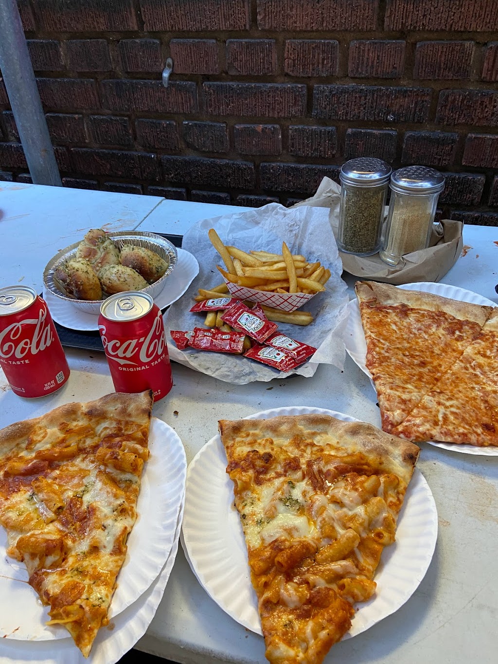 Kingston Pizza Kosher | 395 Kingston Ave, Brooklyn, NY 11225, USA | Phone: (718) 773-7154