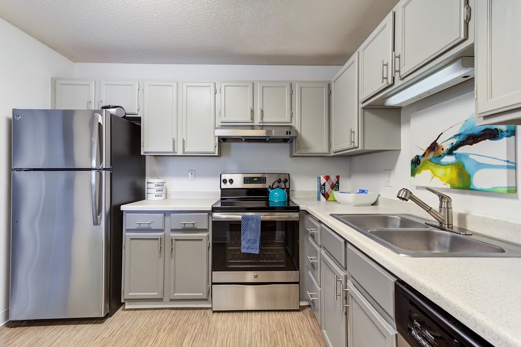 Twelve 501 Apartment Homes | 12501 Portland Ave S, Burnsville, MN 55337, USA | Phone: (877) 780-3129