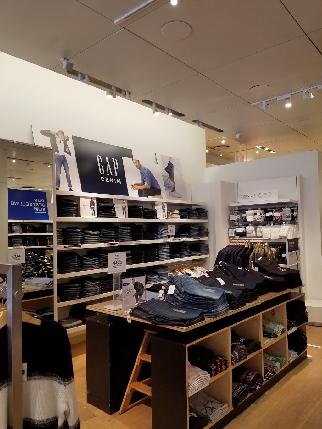 Gap | 341 Broadway, Saratoga Springs, NY 12866, USA | Phone: (518) 580-8723