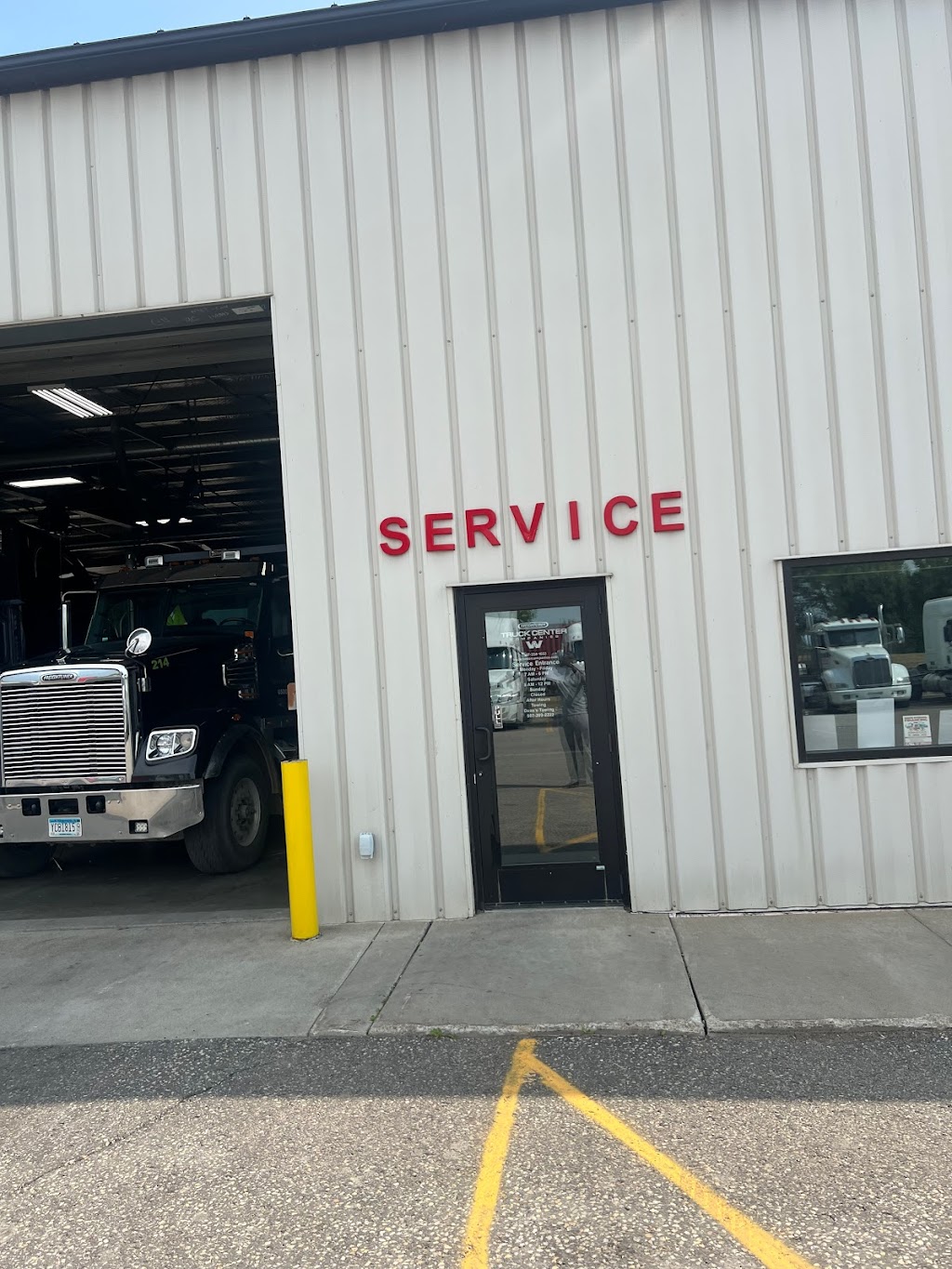 Truck Center Companies-Faribault | 3701 Bagley Ave, Faribault, MN 55021, USA | Phone: (507) 334-1653