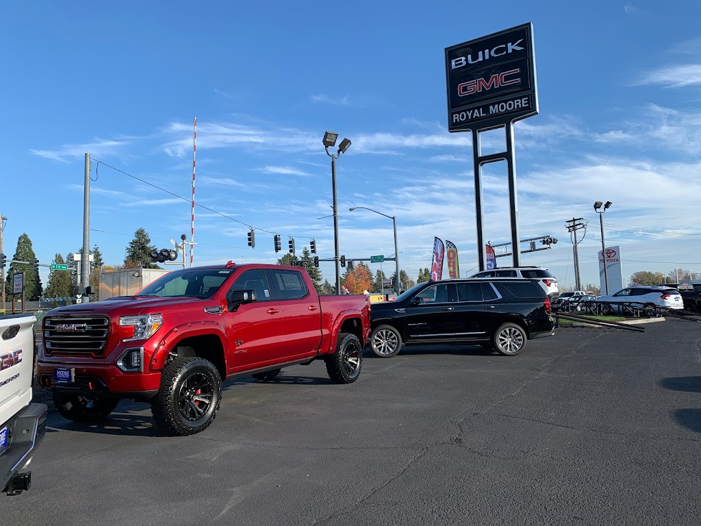 Royal Moore Buick GMC | 1380 SE River Rd, Hillsboro, OR 97123, USA | Phone: (503) 648-1153