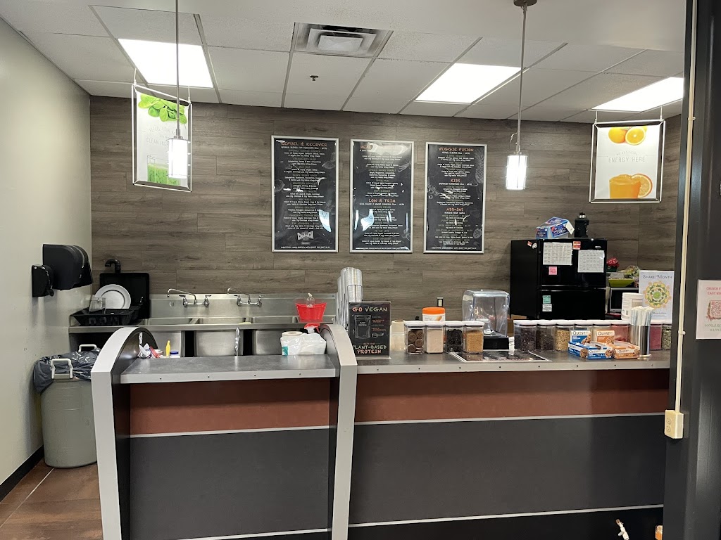 Crunch Fitness - East Windsor | 761 NJ-33, East Windsor, NJ 08520, USA | Phone: (609) 371-7111