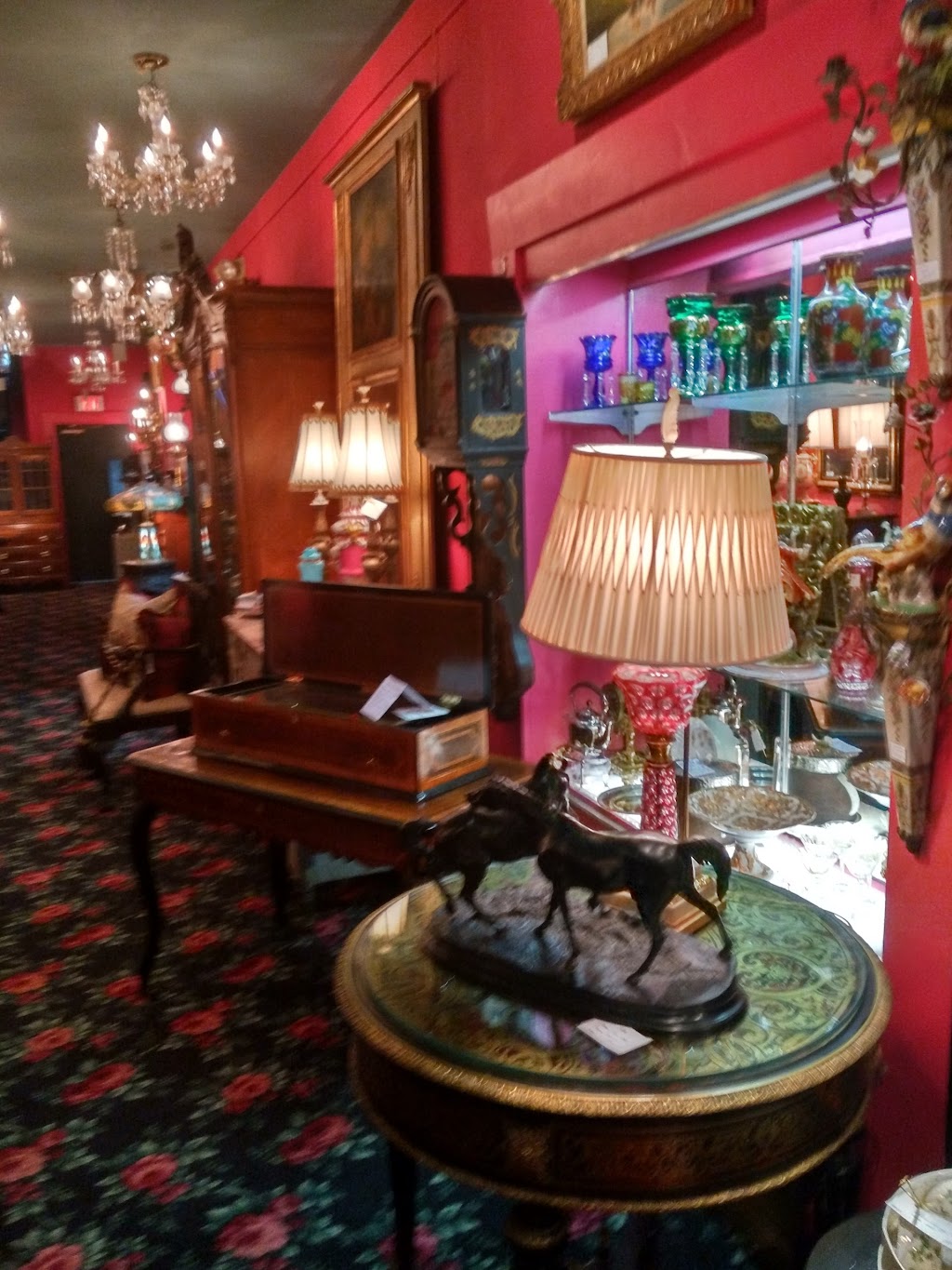 Irish Acres Gallery of Antiques | 4205 Fords Mill Rd, Versailles, KY 40383, USA | Phone: (859) 251-2456