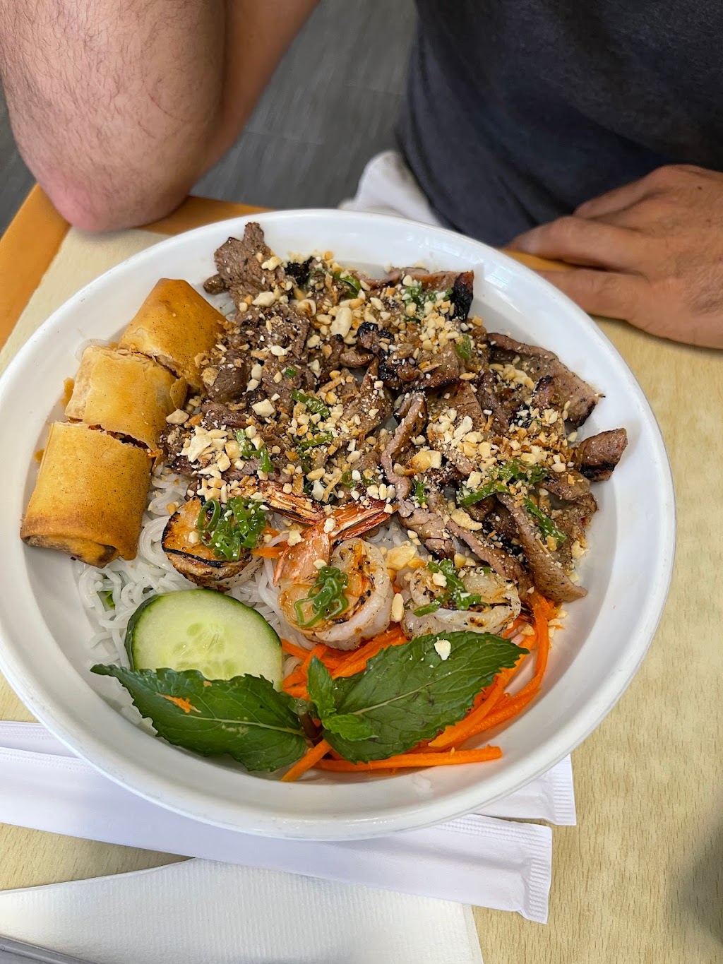 LE’S PHO | 5040 W State Rd 46 #1114, Sanford, FL 32771, USA | Phone: (407) 321-9015