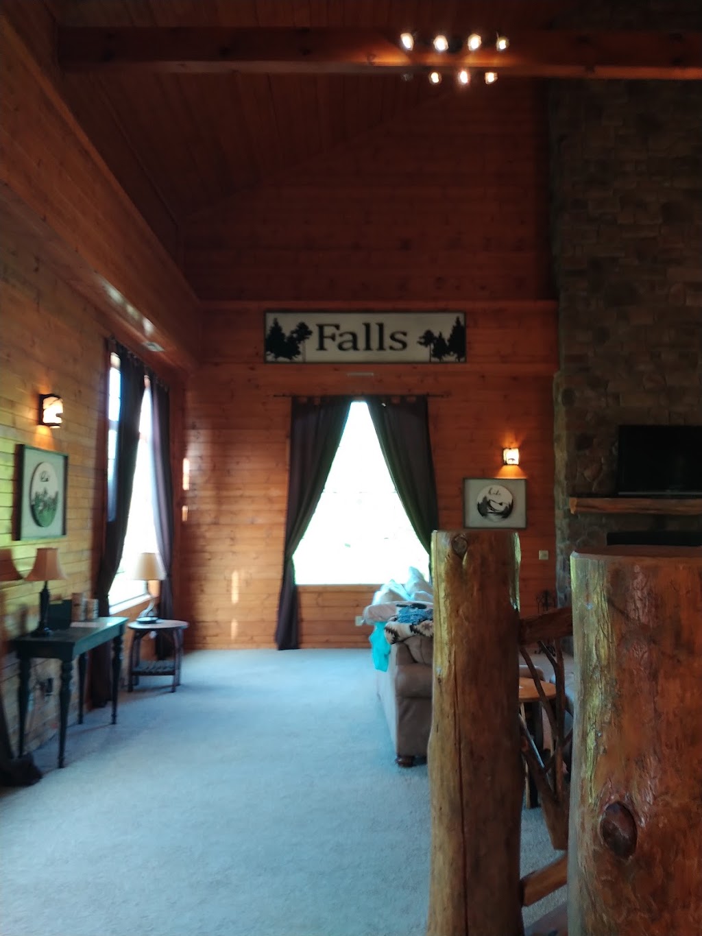 Falls Lodge - Buffalo Lodging Company | 24789 Miller Rd, Rockbridge, OH 43149, USA | Phone: (740) 385-6263