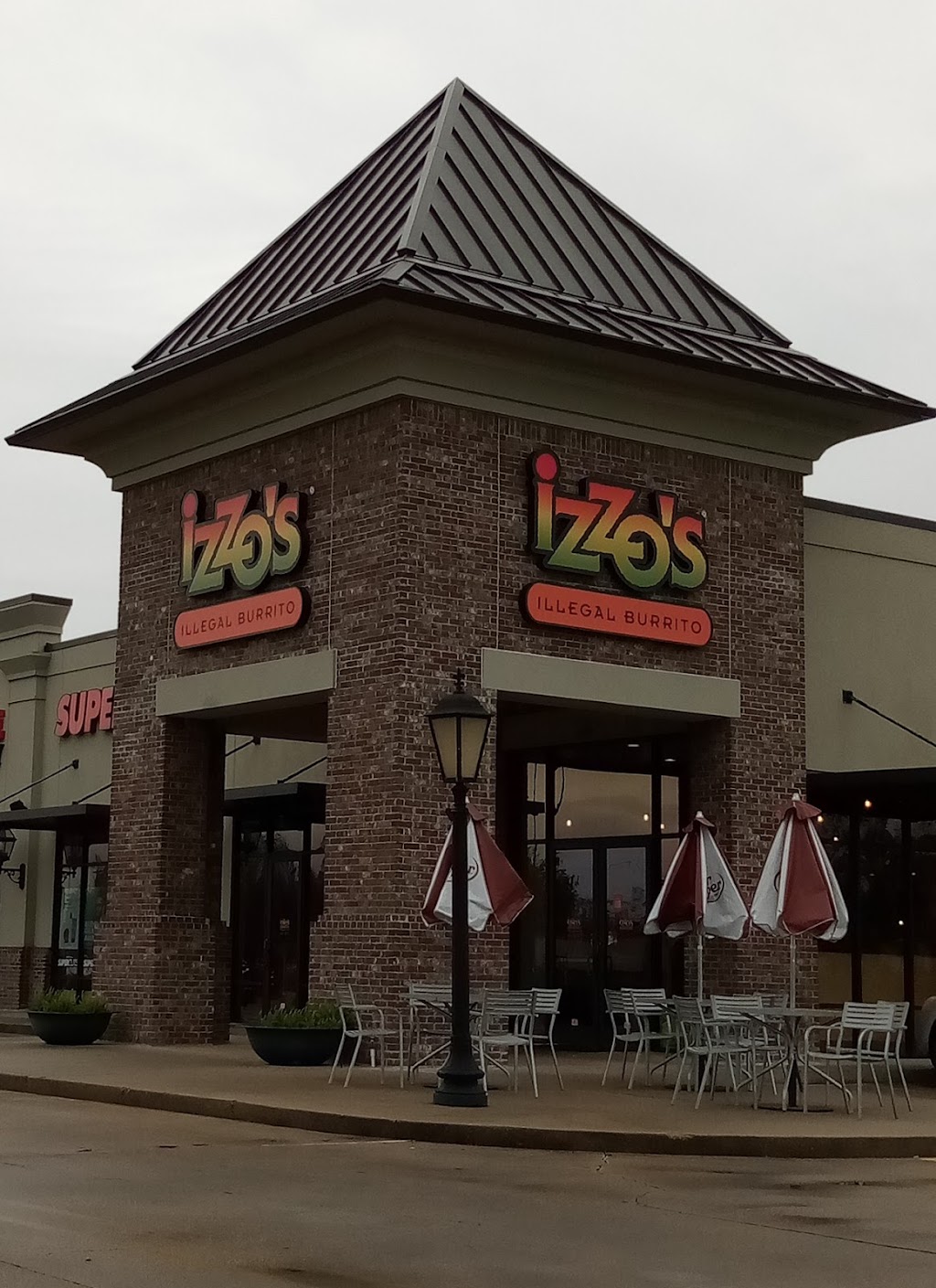 Izzos Illegal Burrito | 14639 Airline Hwy Ste. 116, Gonzales, LA 70737, USA | Phone: (225) 402-4120