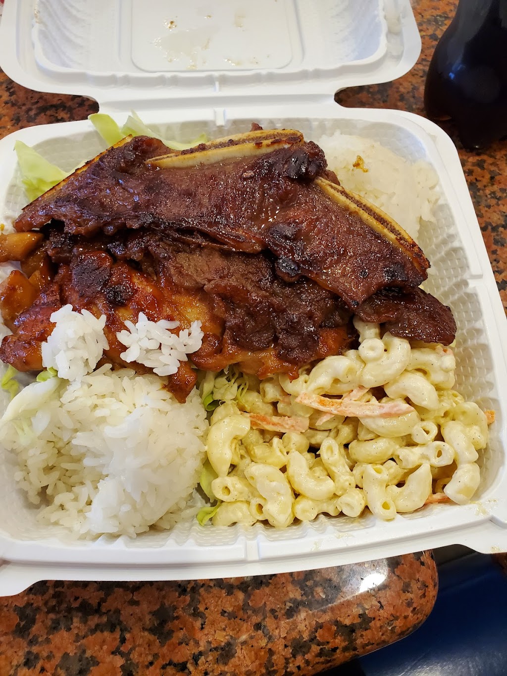 L&L Hawaiian Barbecue | 5121 Business Center Dr, Fairfield, CA 94534, USA | Phone: (707) 864-9873