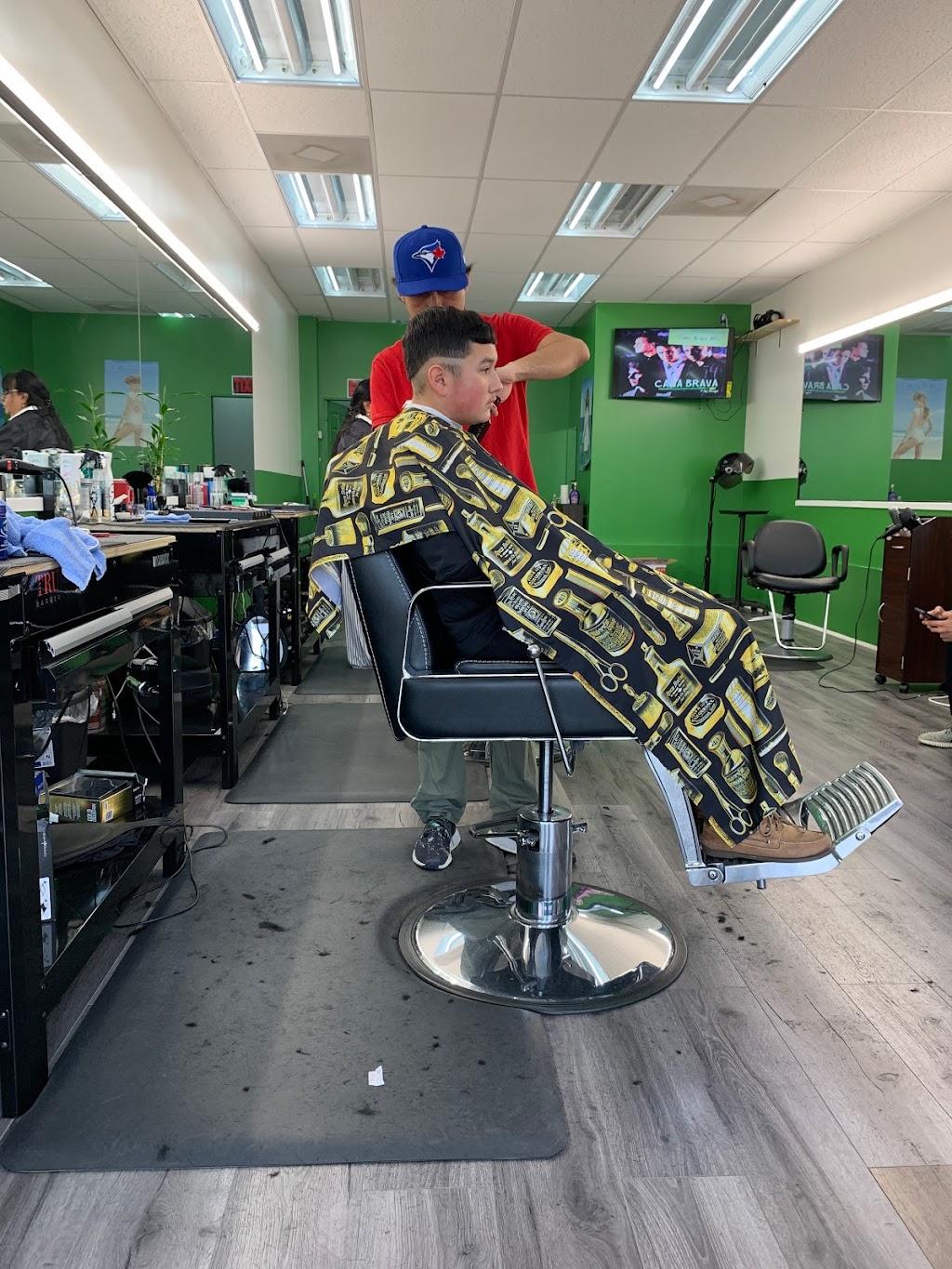 Súper Mak Barber shop and beauty hair salon | 37127 FM 1774, Magnolia, TX 77355, USA | Phone: (832) 756-0798