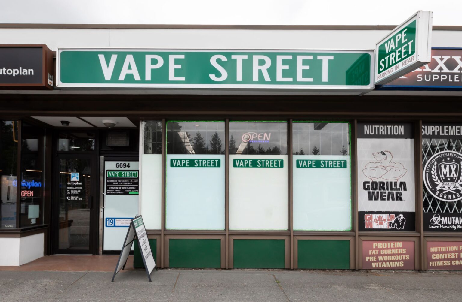 Vape Street North Vancouver | 128 3rd St W, North Vancouver, BC V7M 1E8, Canada | Phone: (604) 988-5973