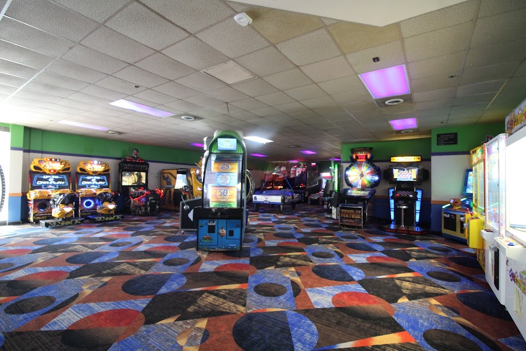 Brandon Crossroads Bowl | 609 Crater Ln, Tampa, FL 33619, USA | Phone: (813) 621-2363