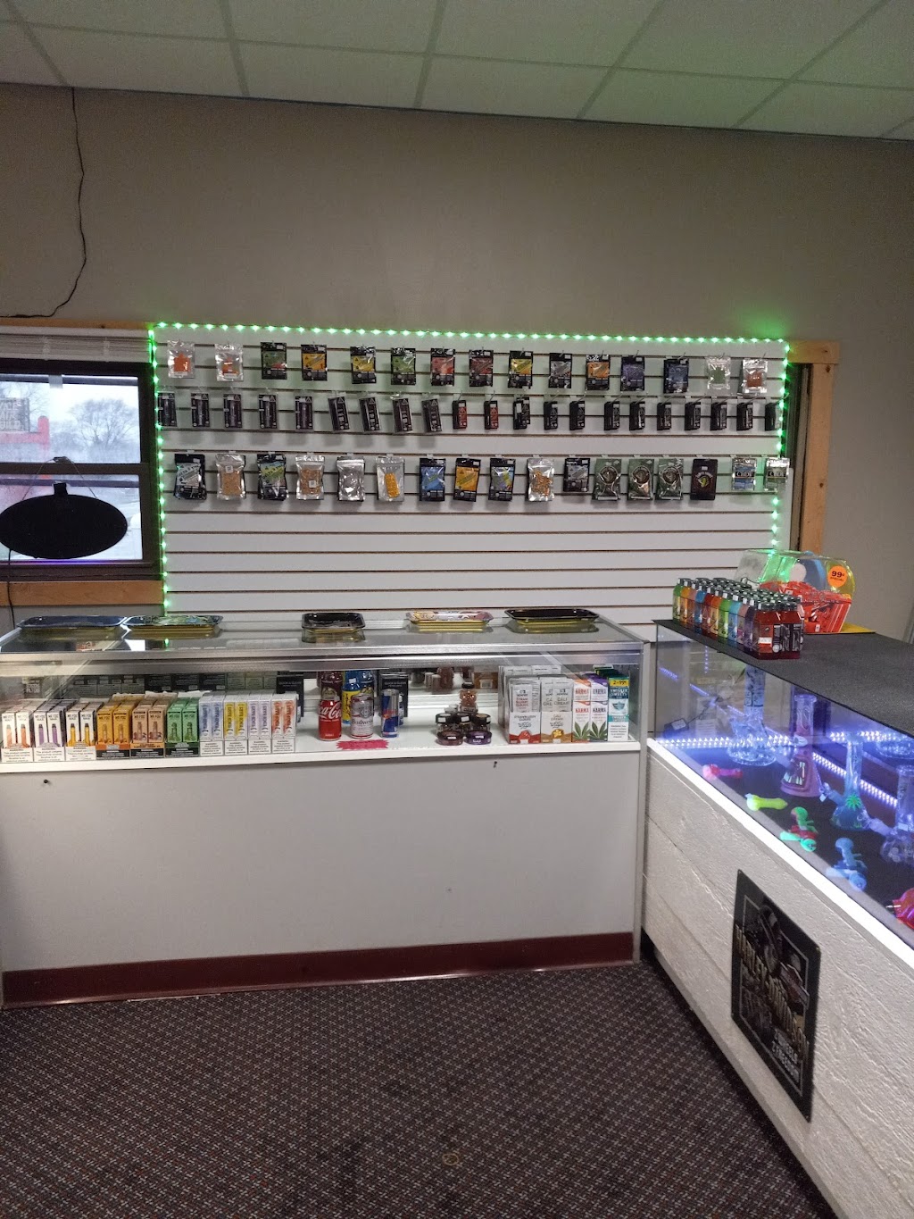 Smokable Solutions | 5762 US-40, Stilesville, IN 46180 | Phone: (317) 507-6803