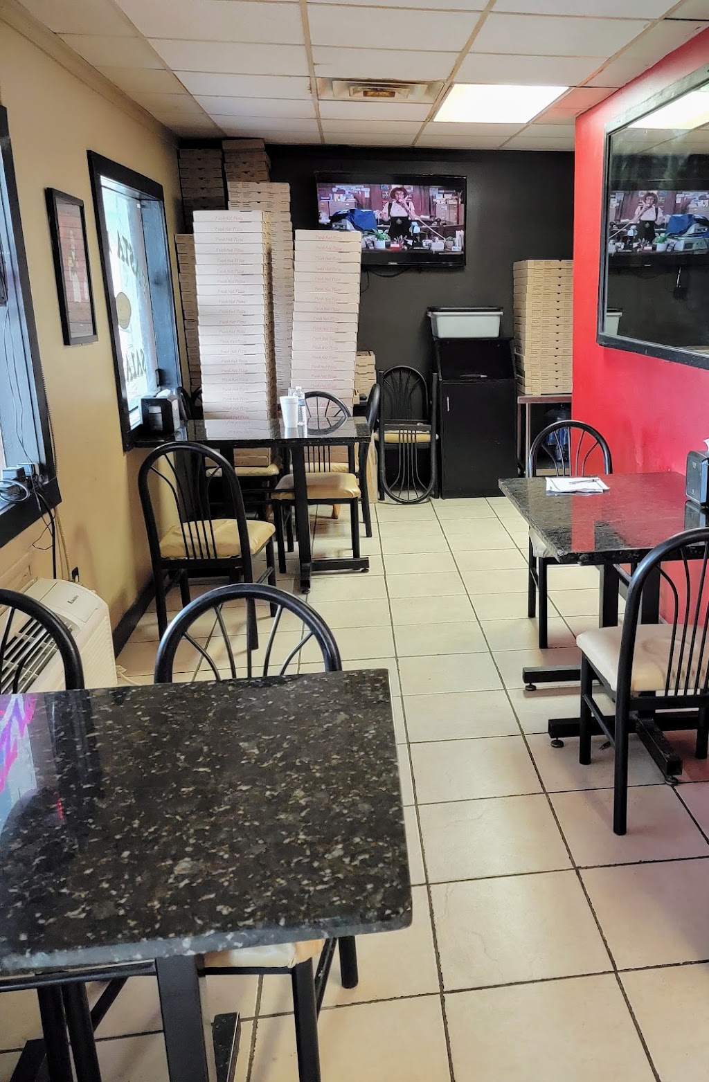 Vinnys Pizza | 105 Yacht Club Dr, St. Augustine, FL 32084, USA | Phone: (904) 342-8863