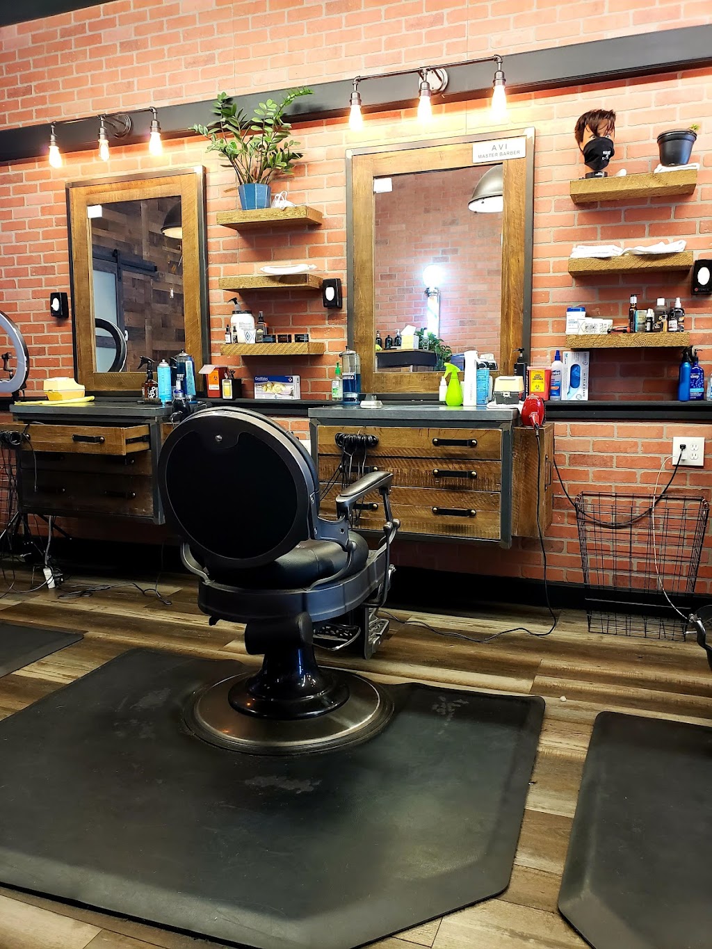 Alfanis Barber Shop | 1240 E Colfax Ave, Denver, CO 80218, USA | Phone: (720) 379-6471