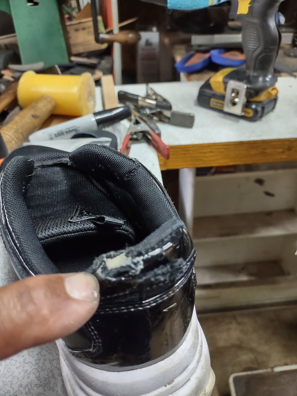 Freddies shoe and leather Repair | 1635 Durwood St, Kissimmee, FL 34746 | Phone: (407) 350-3989