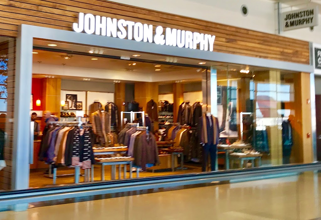 Johnston & Murphy | Between Gates A43 and A45, McNamara Terminal, 2588, Worldgateway Pl, Detroit, MI 48242, USA | Phone: (734) 941-6102