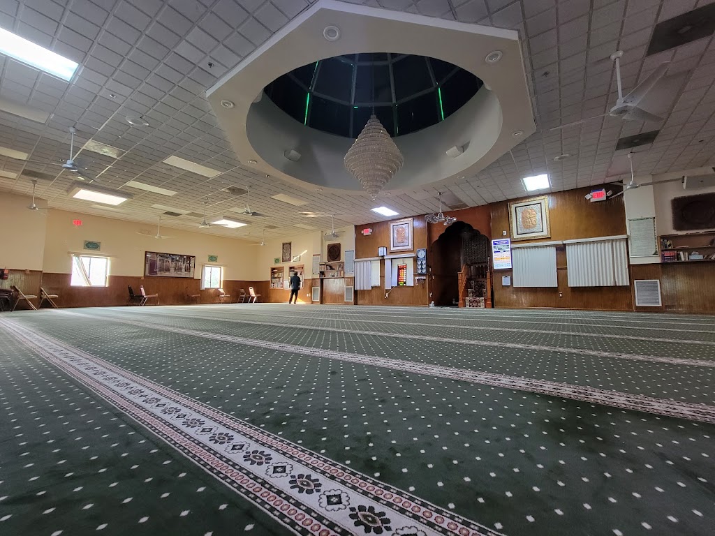 Masjid Umar bin Khattab / Islamic Association of Michigan | 18105 Racho Rd, Brownstown Charter Twp, MI 48193, USA | Phone: (734) 281-8050