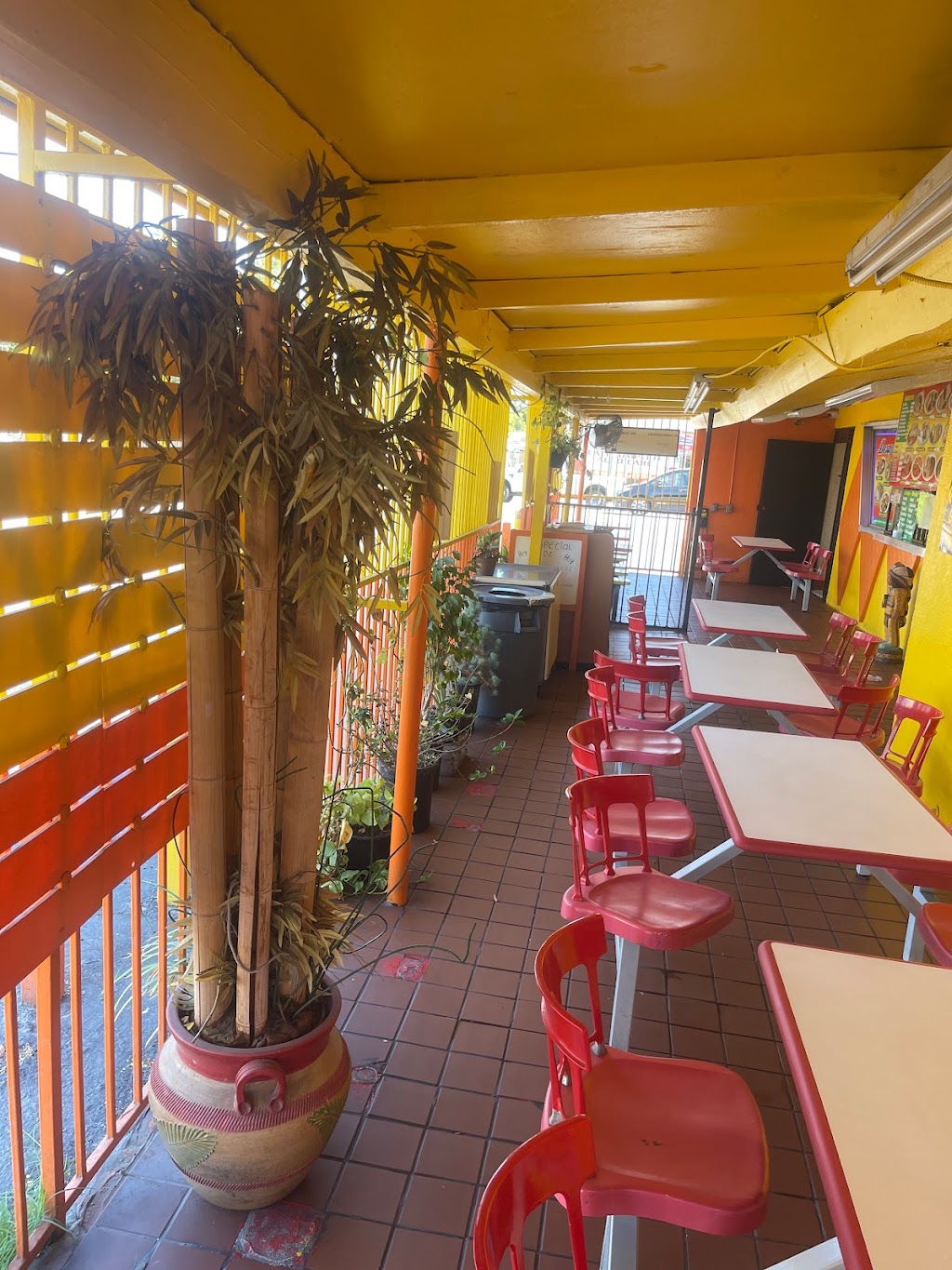 El Indio Azteca | 19247 Roscoe Blvd #4240, Northridge, CA 91324, USA | Phone: (818) 885-9686