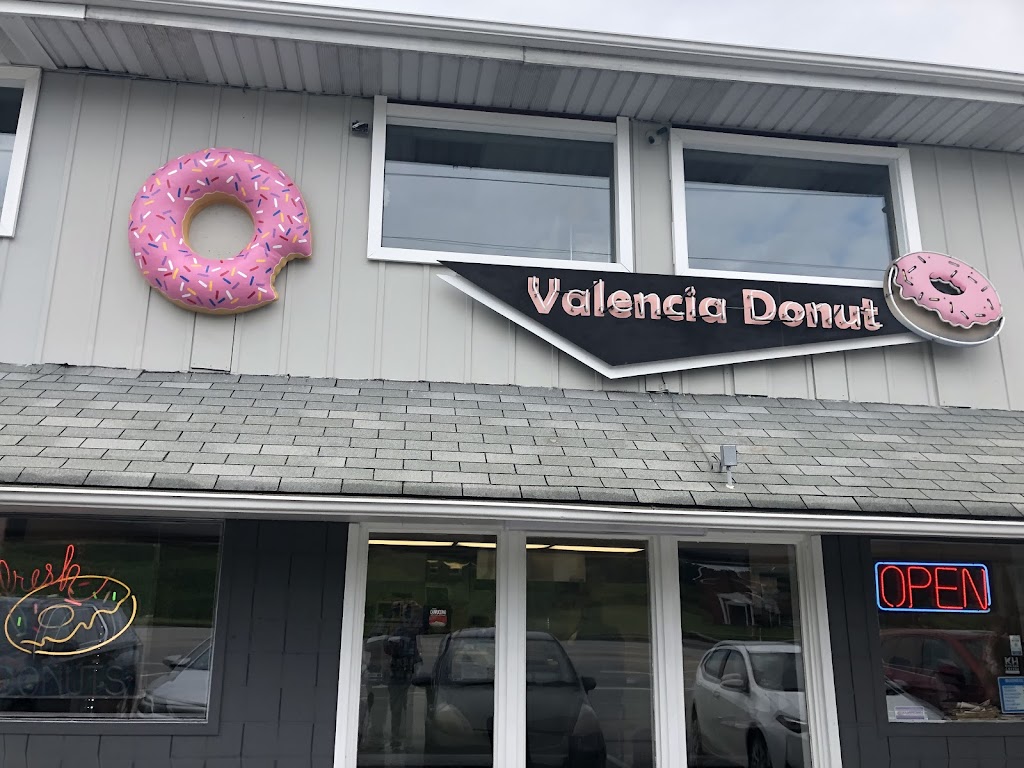 Valencia Donut Co. | 1177 Pittsburgh Rd, Valencia, PA 16059, USA | Phone: (724) 903-0400