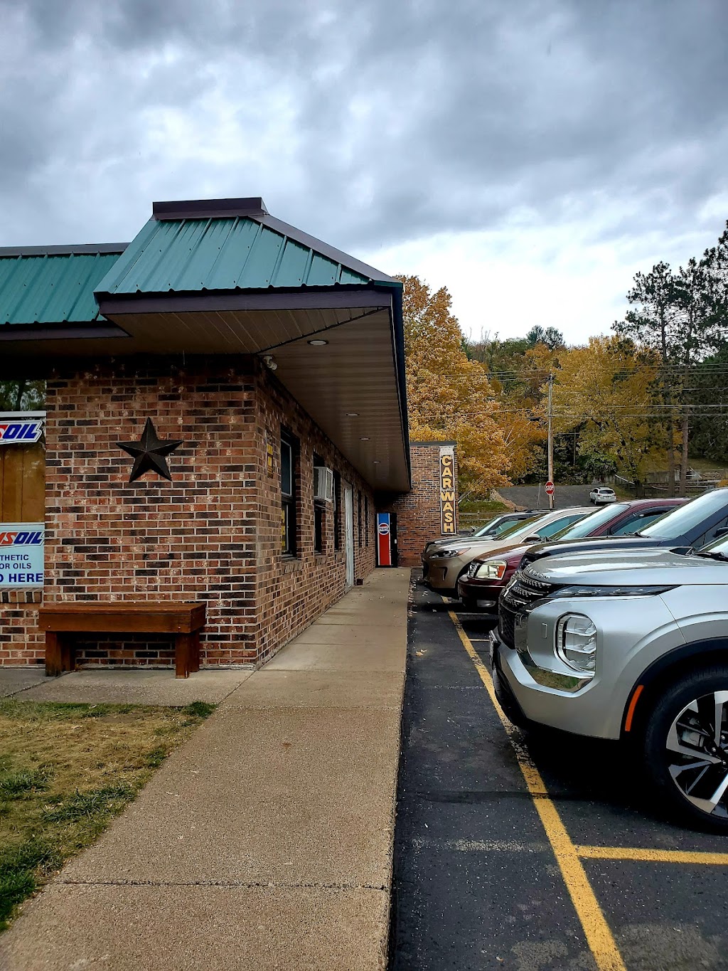 St Croix Laundry & Carwash Laundromat-Tanning | 402 N Washington St, St Croix Falls, WI 54024, USA | Phone: (715) 483-3980