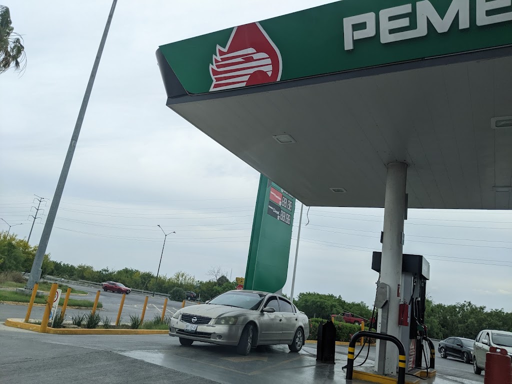 Pemex | C. P.º Loma Real, Infonavit Benito Juárez, 88274 Nuevo Laredo, Tamps., Mexico | Phone: 867 717 4663