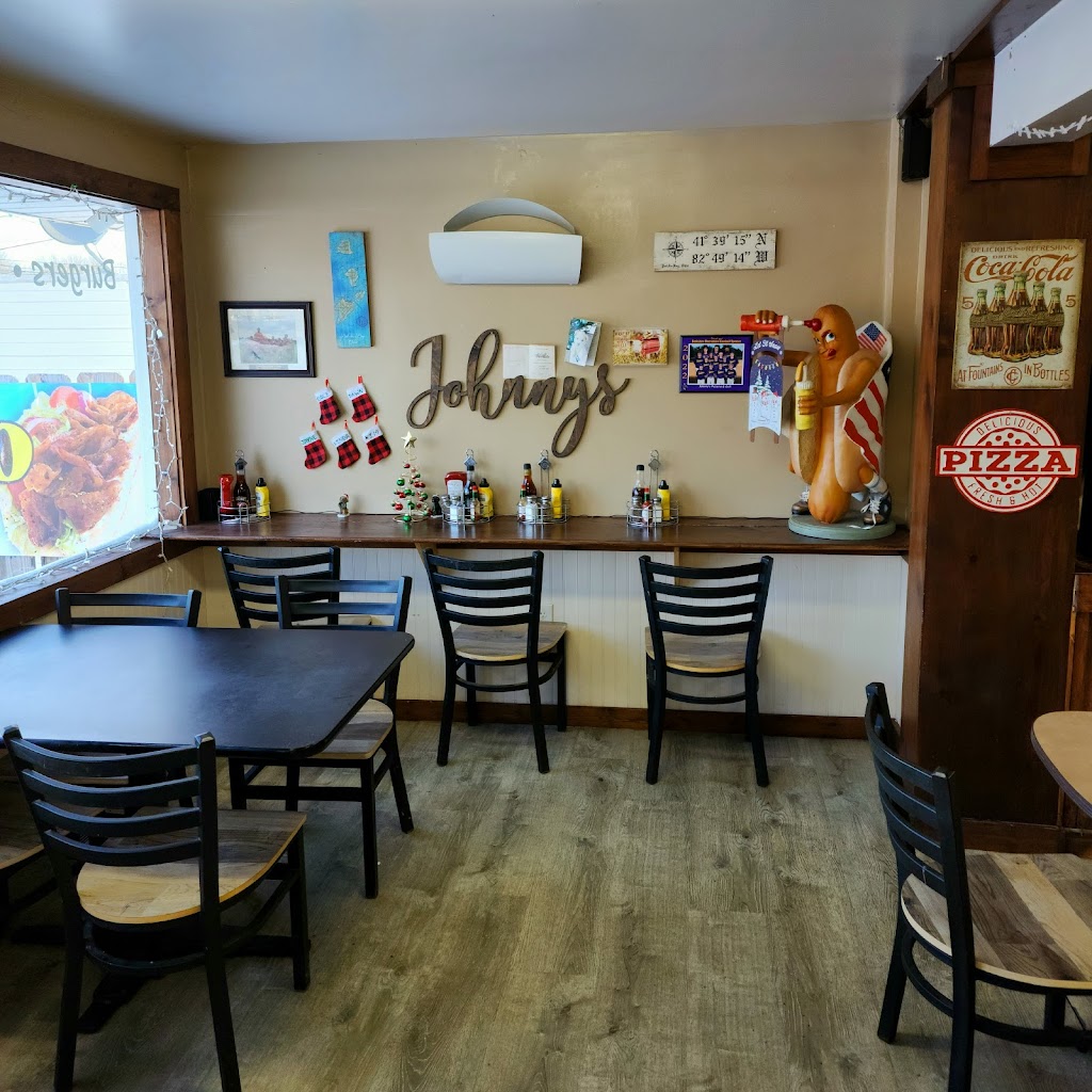 Johnnys Grill and Pizzeria | 12399 Kinsman Rd, Newbury Township, OH 44065, USA | Phone: (440) 564-1331