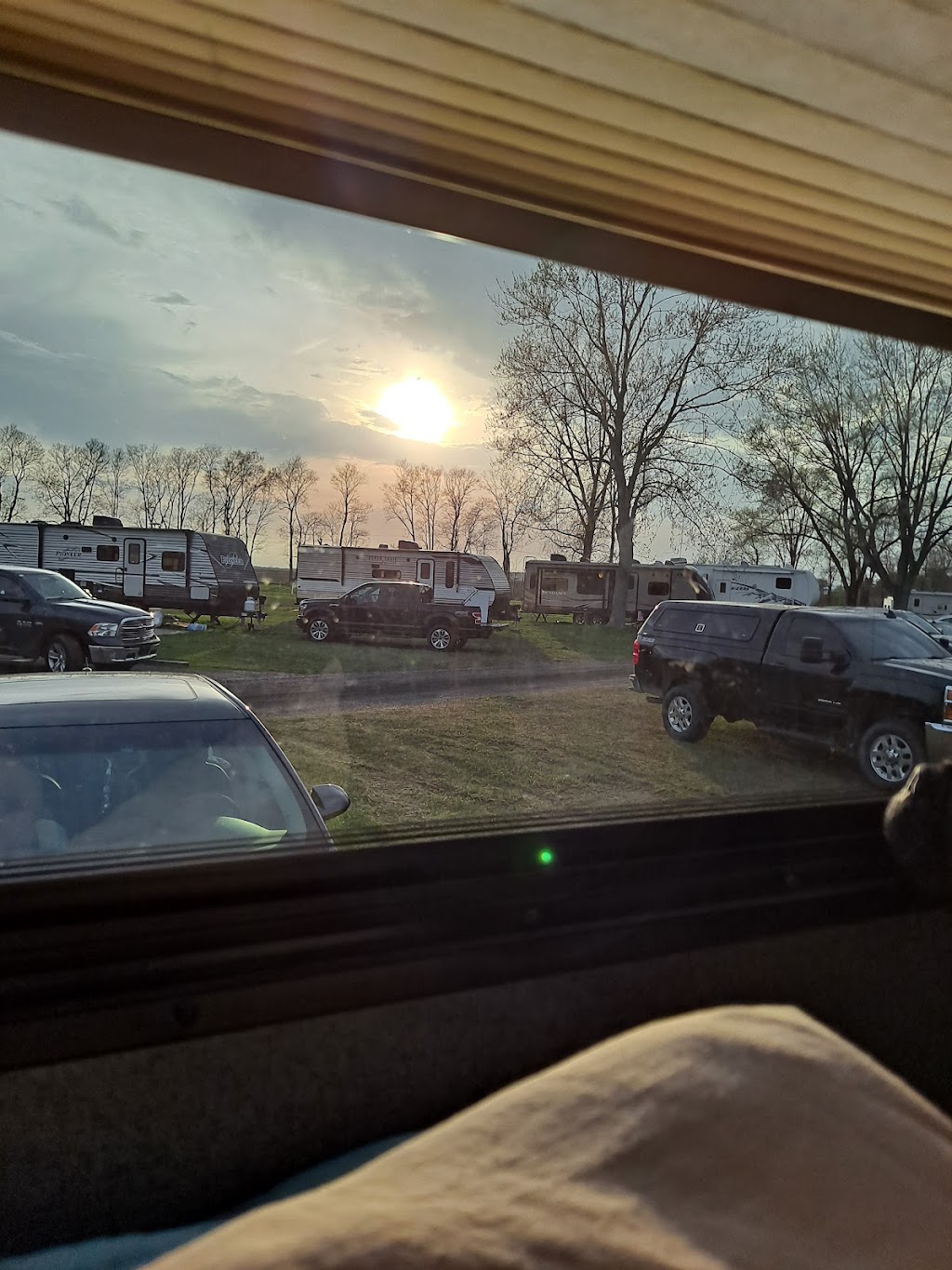 Rivers Edge Campground and Resort | 12808 US-20, Pioneer, OH 43554, USA | Phone: (419) 485-4411