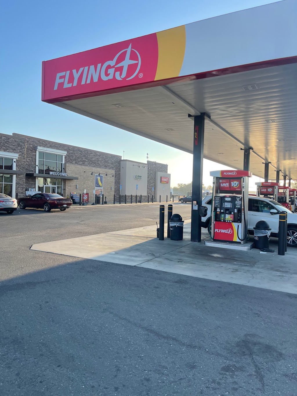 Flying J Travel Center | 345 Roth Rd, Lathrop, CA 95330, USA | Phone: (209) 982-1460