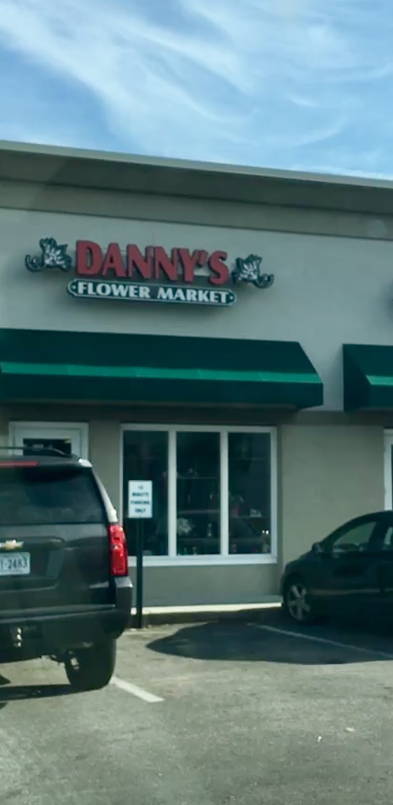 Dannys Flower Market | 8801 Three Chopt Rd, Regency, VA 23229, USA | Phone: (804) 288-3202