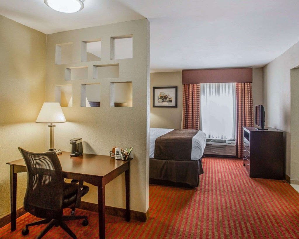 Quality Suites Nashville Airport | 2615 Elm Hill Pike, Nashville, TN 37214, USA | Phone: (615) 883-0114