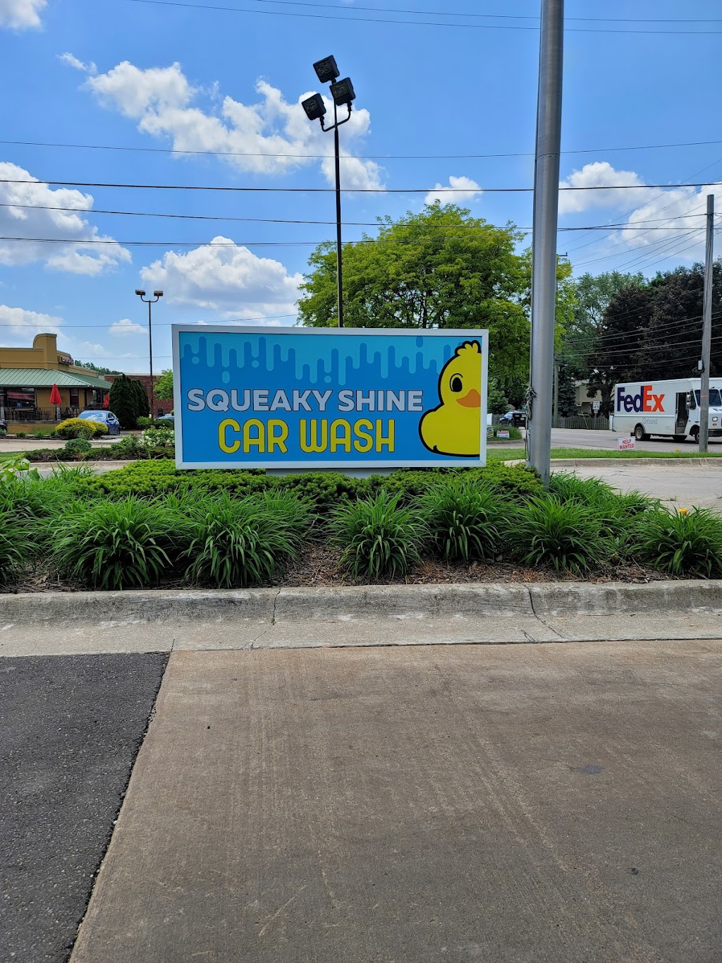 Squeaky Shine Car Wash | 21510 Novi Rd, Novi, MI 48375, USA | Phone: (248) 513-4429