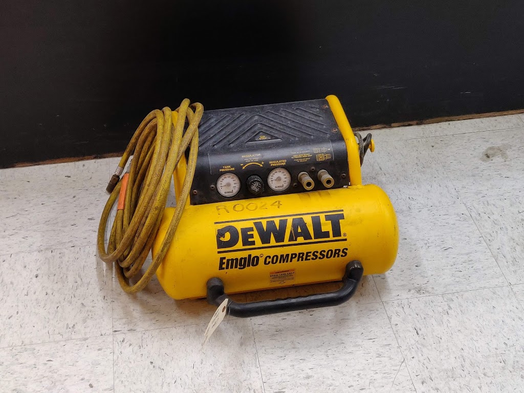 Mt Horeb Do it Best Lumber 501 W Main St, Mt Horeb, WI 53572, USA