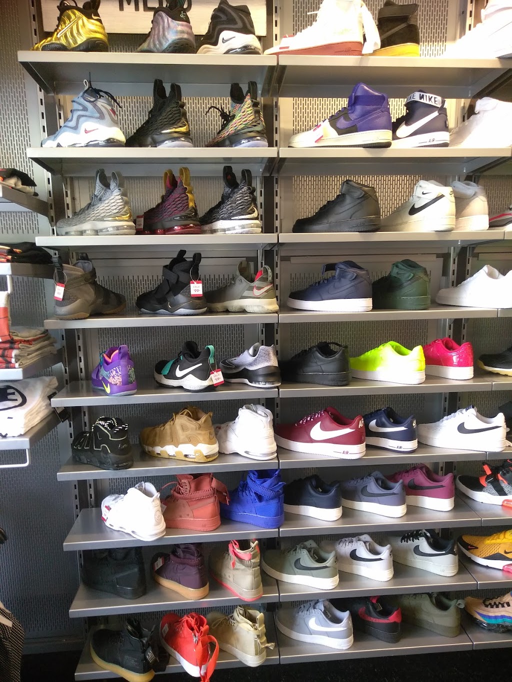 DTLR | 1008 Raleigh Blvd, Raleigh, NC 27610, USA | Phone: (984) 205-9958