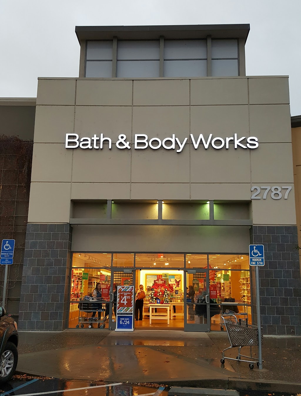 Bath & Body Works | 2787 E Bidwell St, Folsom, CA 95630, USA | Phone: (916) 817-2235