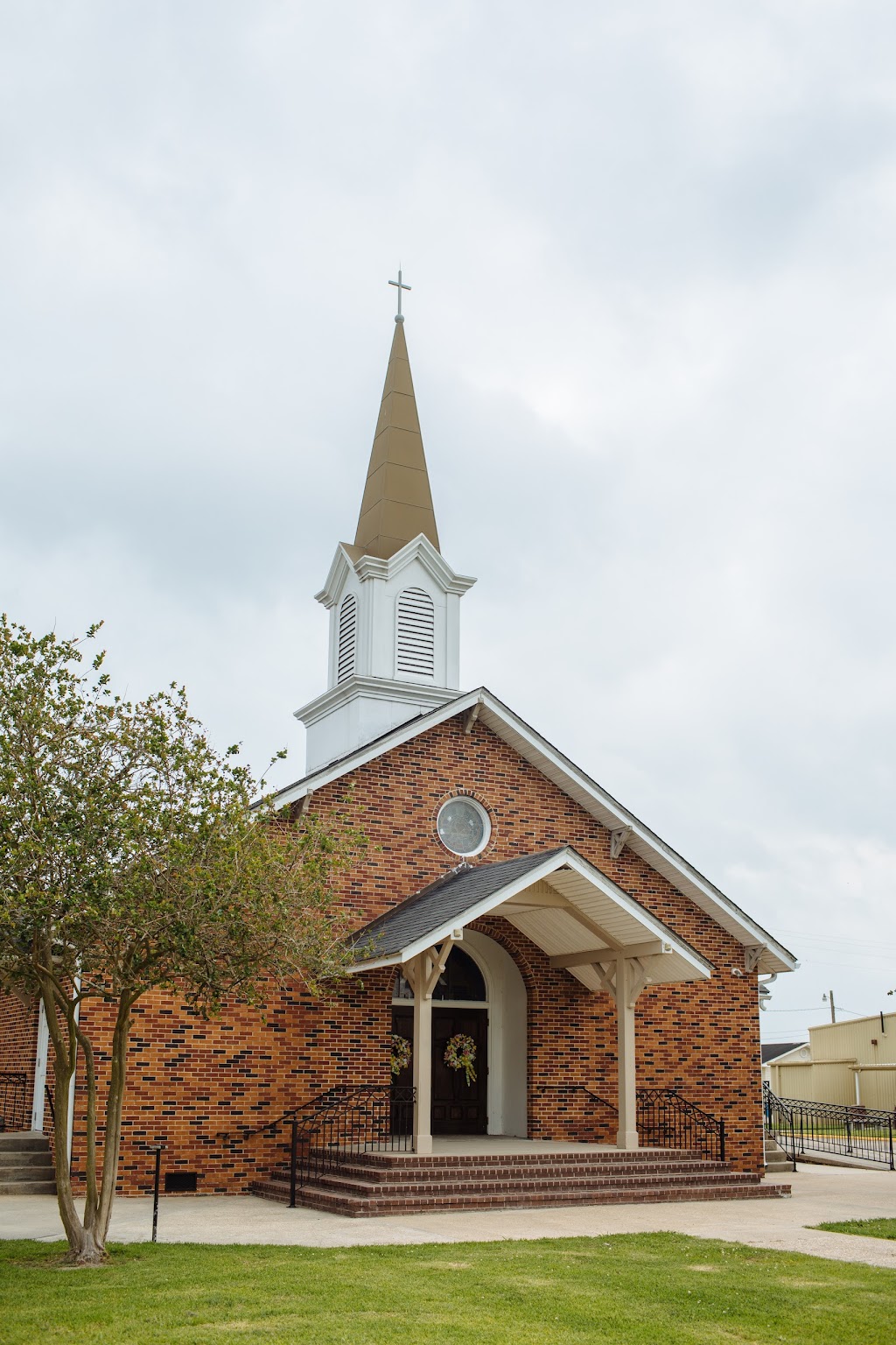 St Louis Catholic Church | 2226 Bayou Blue Rd, Houma, LA 70364, USA | Phone: (985) 876-3449