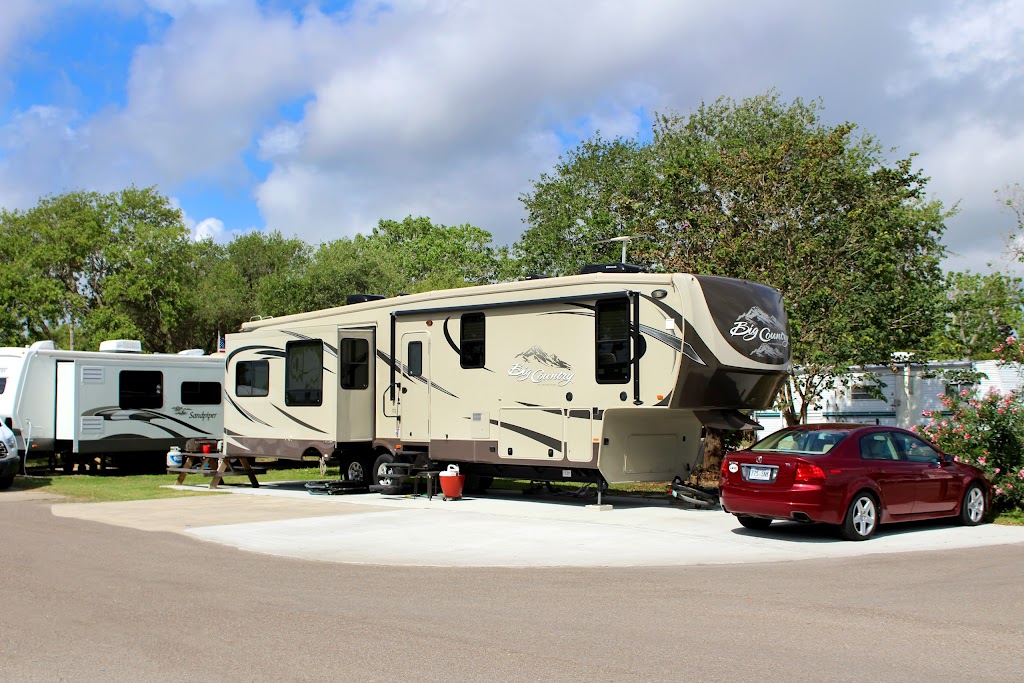 Colonia Del Rey RV Park | 1717 Waldron Rd, Corpus Christi, TX 78418, USA | Phone: (361) 937-2435