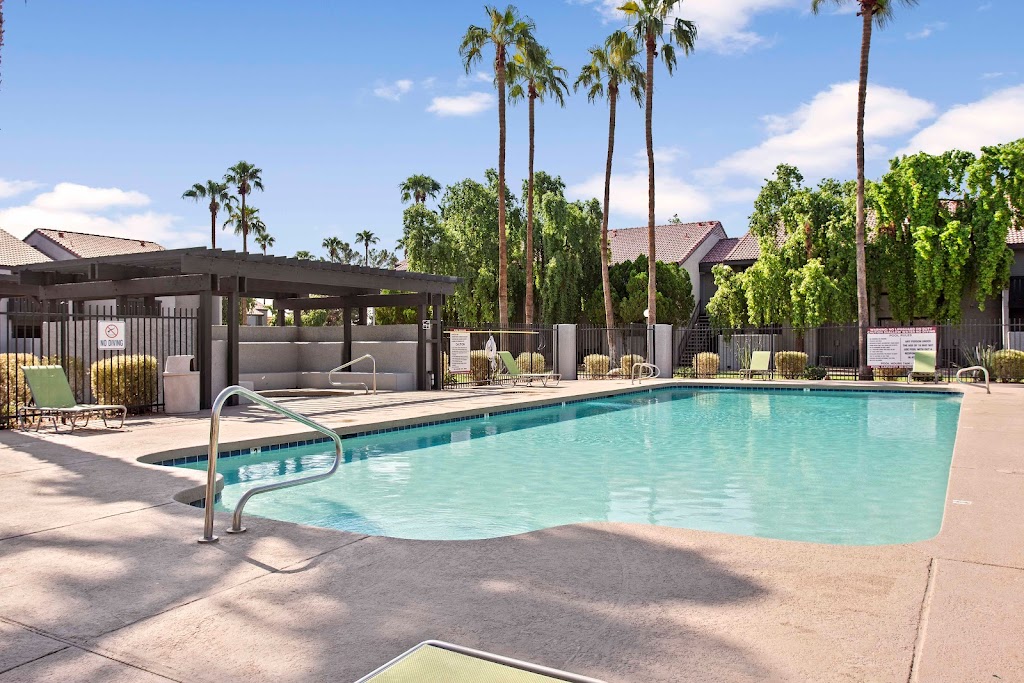 Bell Cove Apartments | 17239 N 19th Ave, Phoenix, AZ 85023, USA | Phone: (602) 737-2814