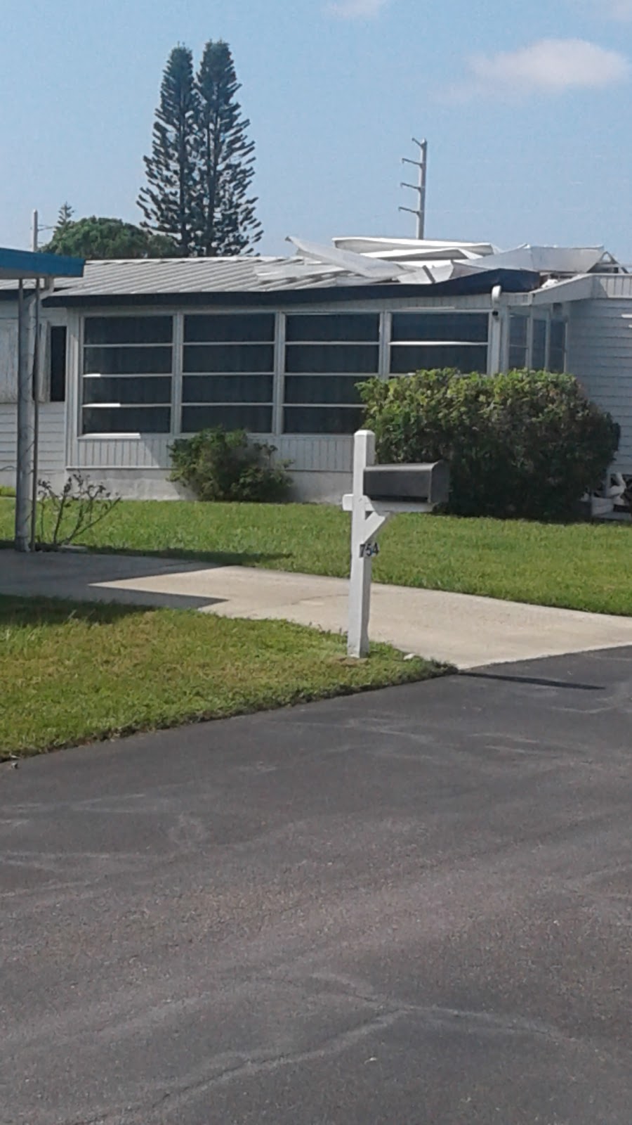 Ridgewood Mobile Home Park | 449 Ixora Cir, Venice, FL 34285, USA | Phone: (941) 488-8221