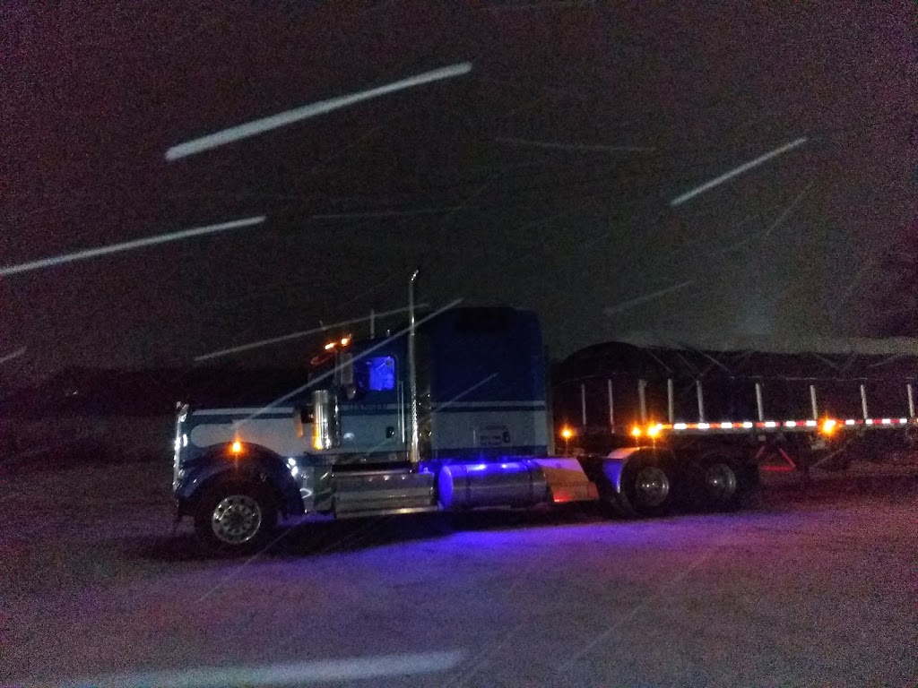 H Trucking | 3221 W Chain of Rocks Rd, Granite City, IL 62040, USA | Phone: (618) 797-0270