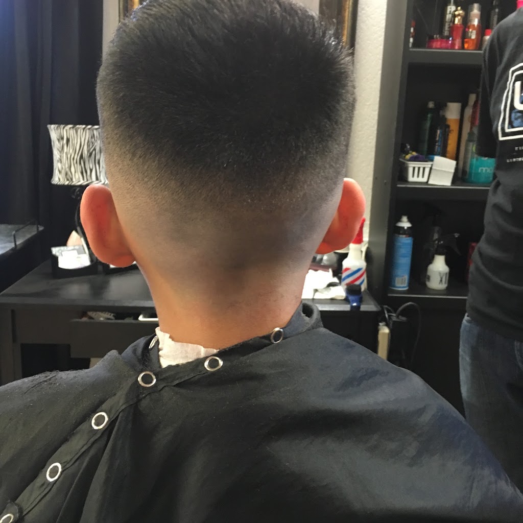 Vega`s Barber Shop and Beauty Salon | 12117 NW Grand Ave, El Mirage, AZ 85335, USA | Phone: (623) 266-2082